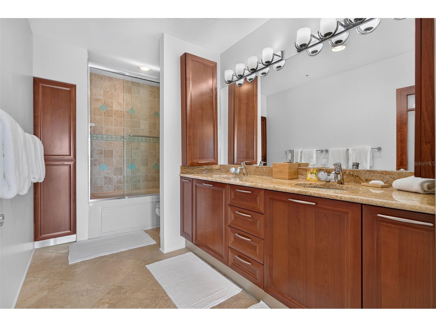 433 Central Avenue Sarasota FL 34236 A4700912 image28