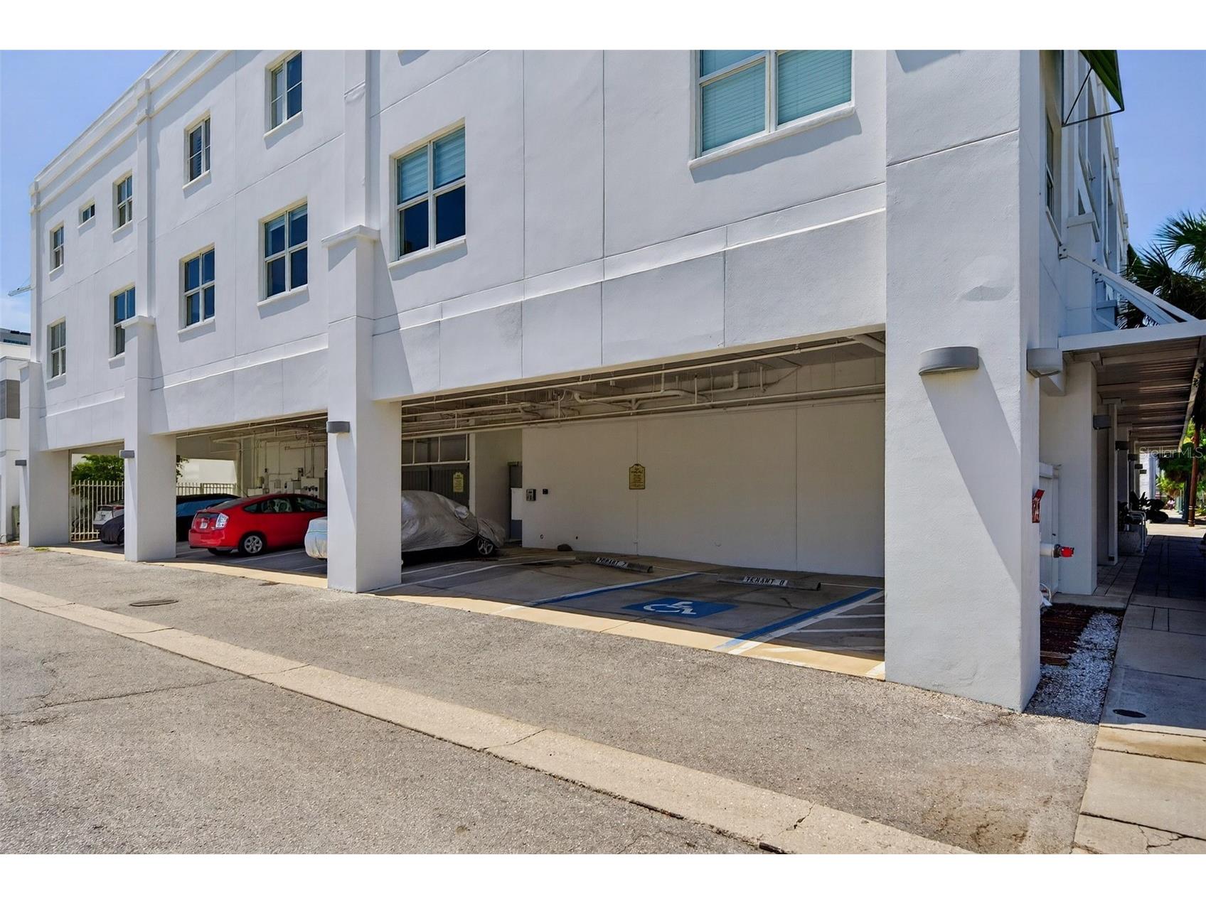 433 Central Avenue Sarasota FL 34236 A4700912 image42