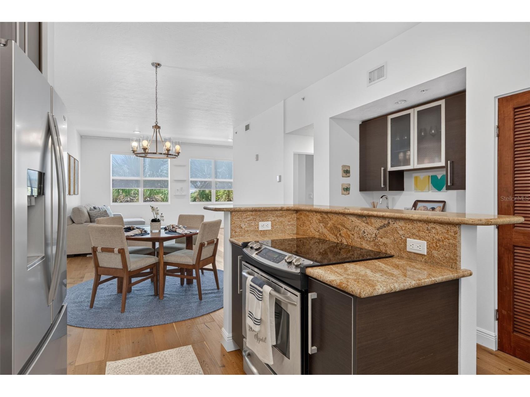 433 Central Avenue Sarasota FL 34236 A4700912 image8