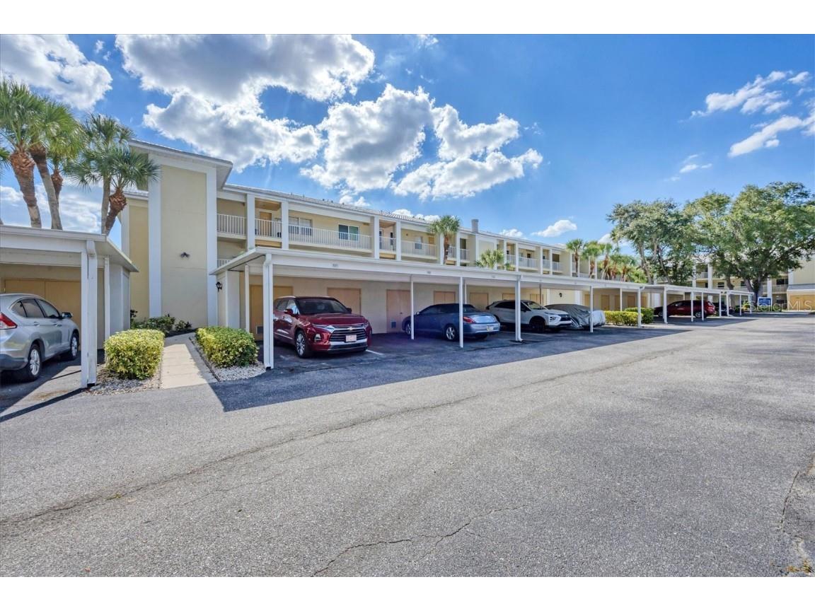 433 Cerromar Lane #330 Venice FL 34293 N6140629 image1