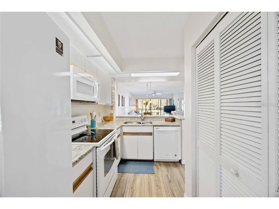 433 Cerromar Lane #440 Venice FL 34293 A4675462 image15