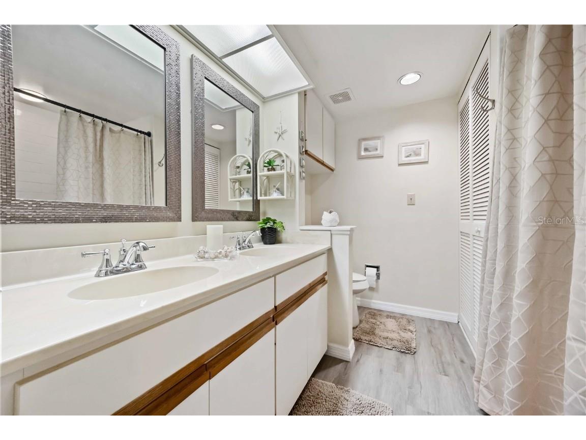 433 Cerromar Lane #440 Venice FL 34293 A4675462 image29