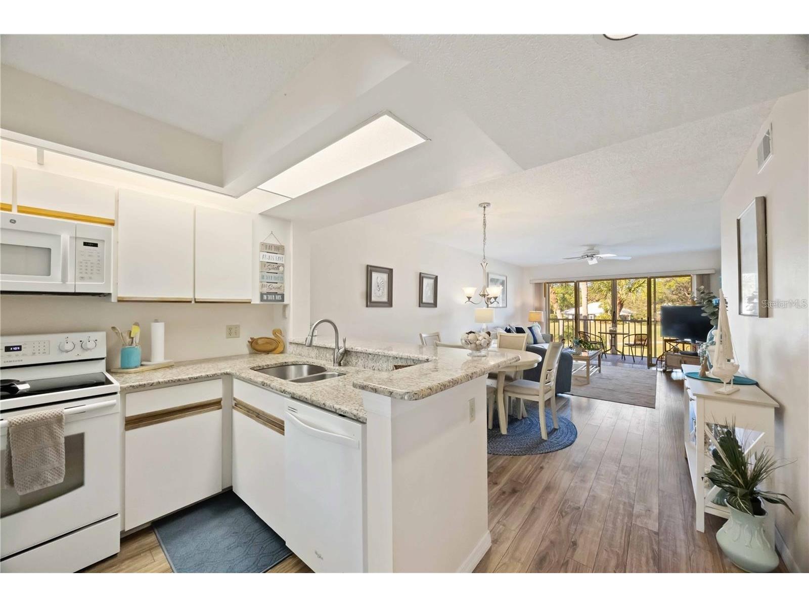 433 Cerromar Lane #440 Venice FL 34293 A4685724 image4