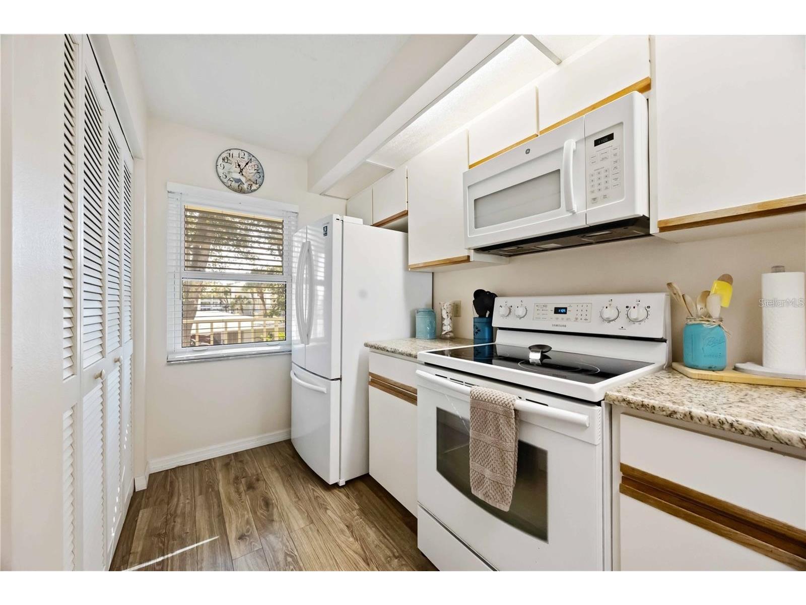 433 Cerromar Lane #440 Venice FL 34293 A4685724 image5