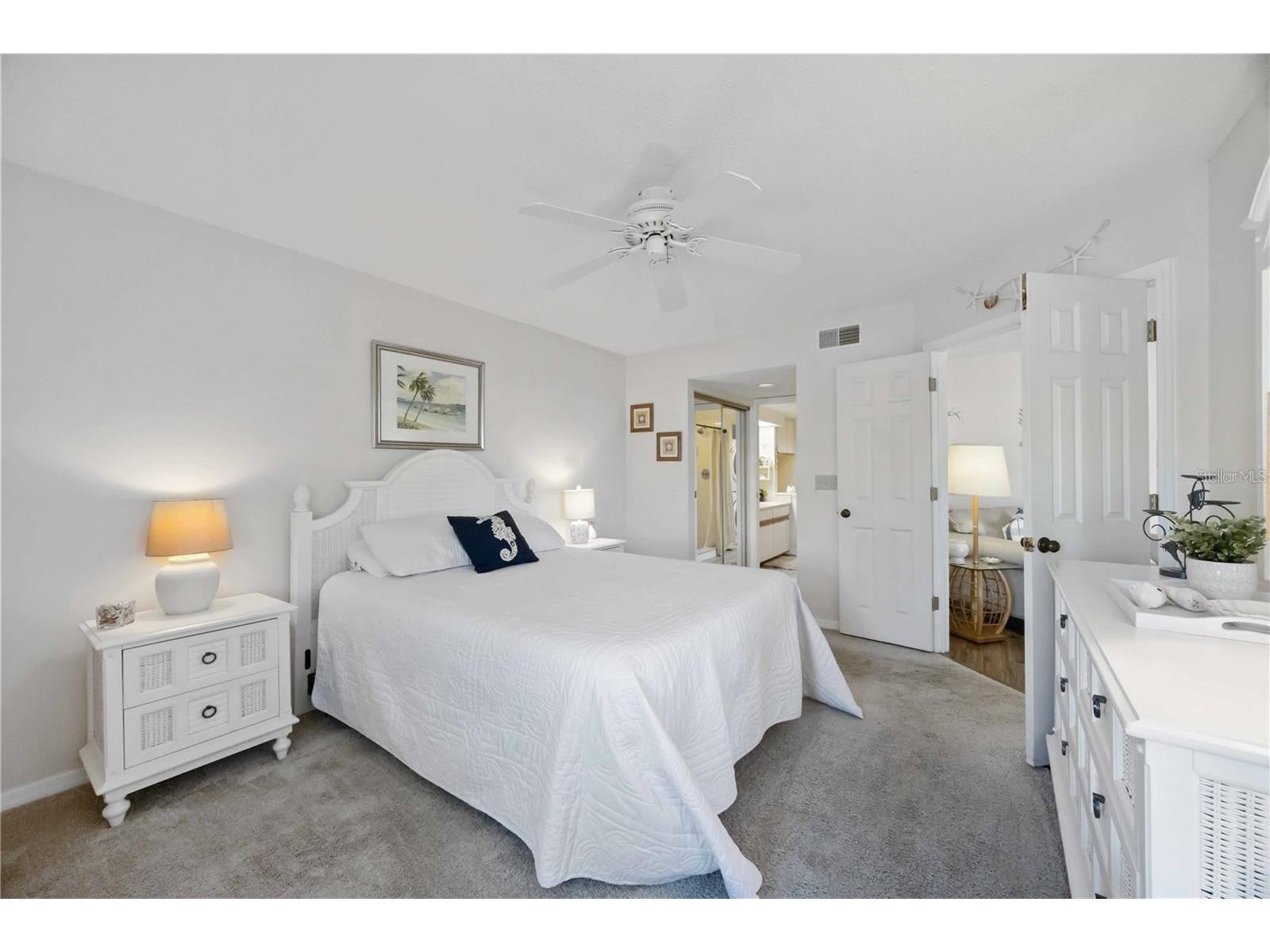 433 Cerromar Lane #440 Venice FL 34293 A4685724 image9