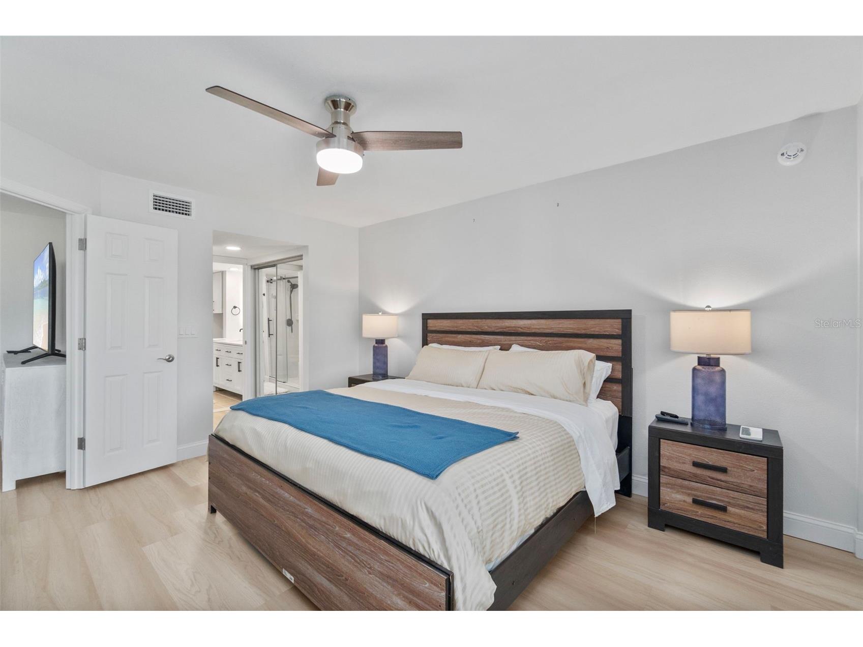 433 Cerromar Lane #441 Venice FL 34293 A4687108 image41