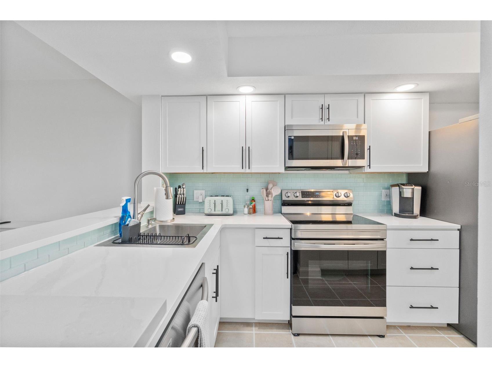 433 Cerromar Lane #441 Venice FL 34293 A4687108 image5