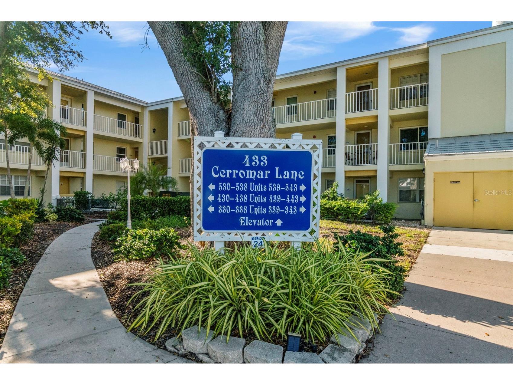 433 Cerromar Lane #441 Venice FL 34293 A4687108 image65