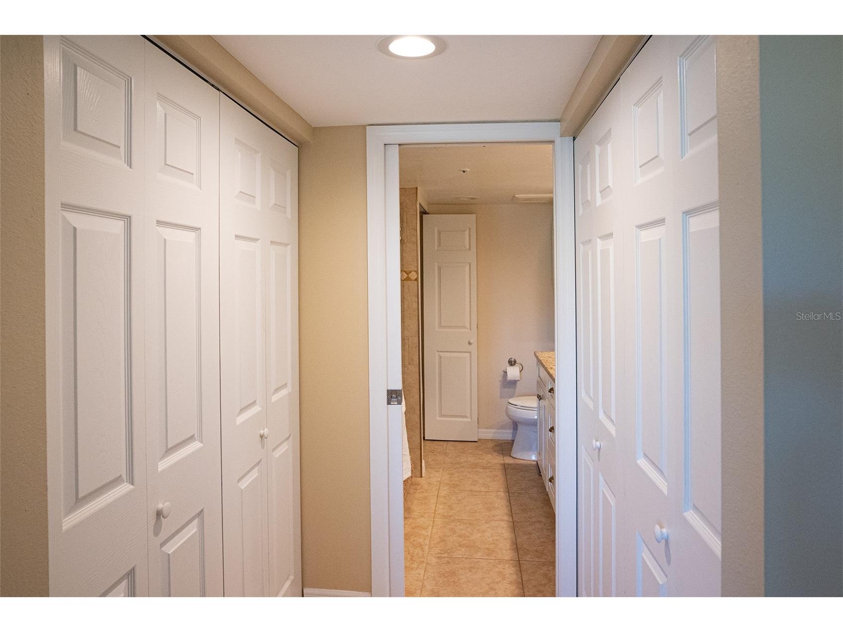 433 Cerromar Lane #541 Venice FL 34293 A4675839 image17