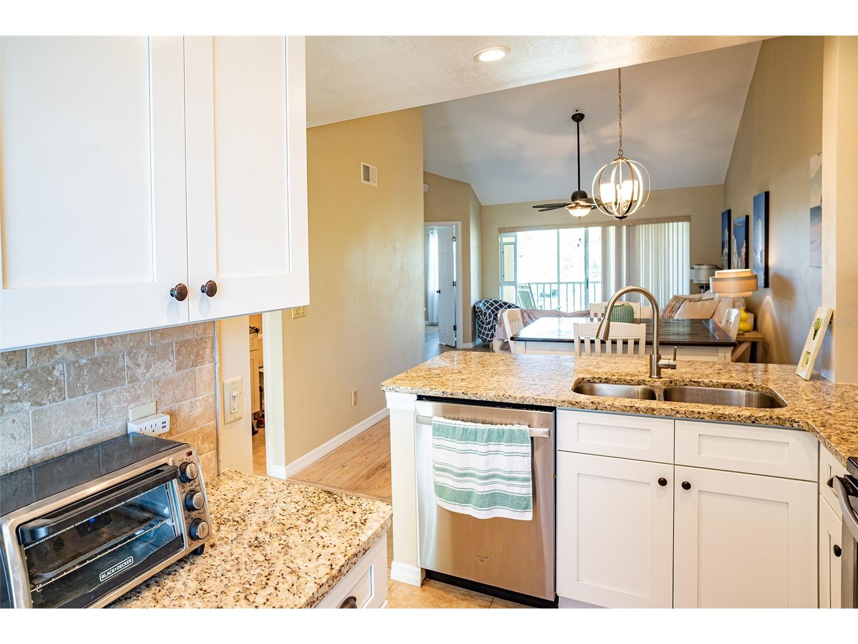 433 Cerromar Lane #541 Venice FL 34293 A4675839 image6