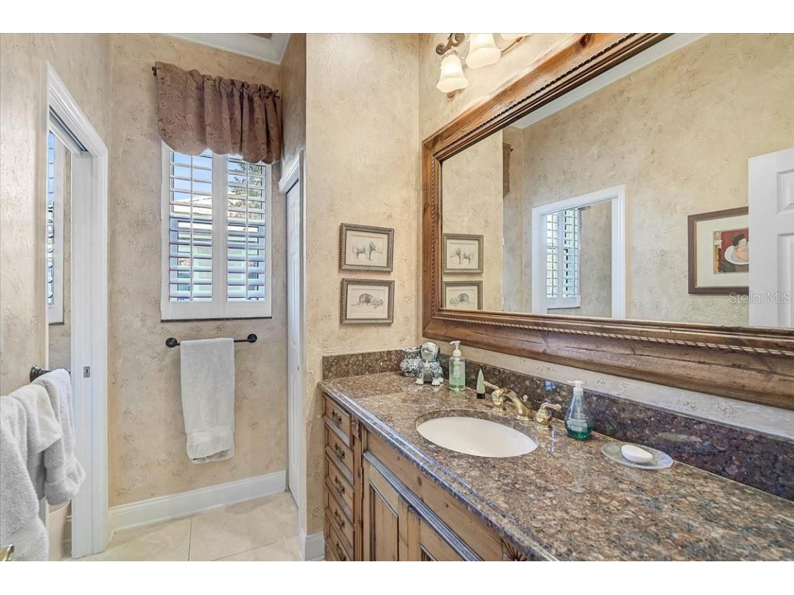 433 E Macewen Drive Osprey FL 34229 A4676505 image33
