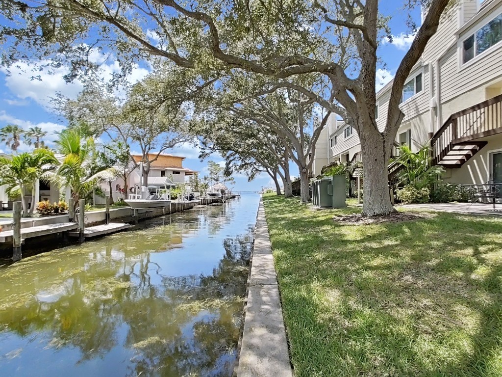 433 S Paula Drive #3 Dunedin FL 34698 - SALTWATER CANAL INTRACOASTAL U8209672 image1