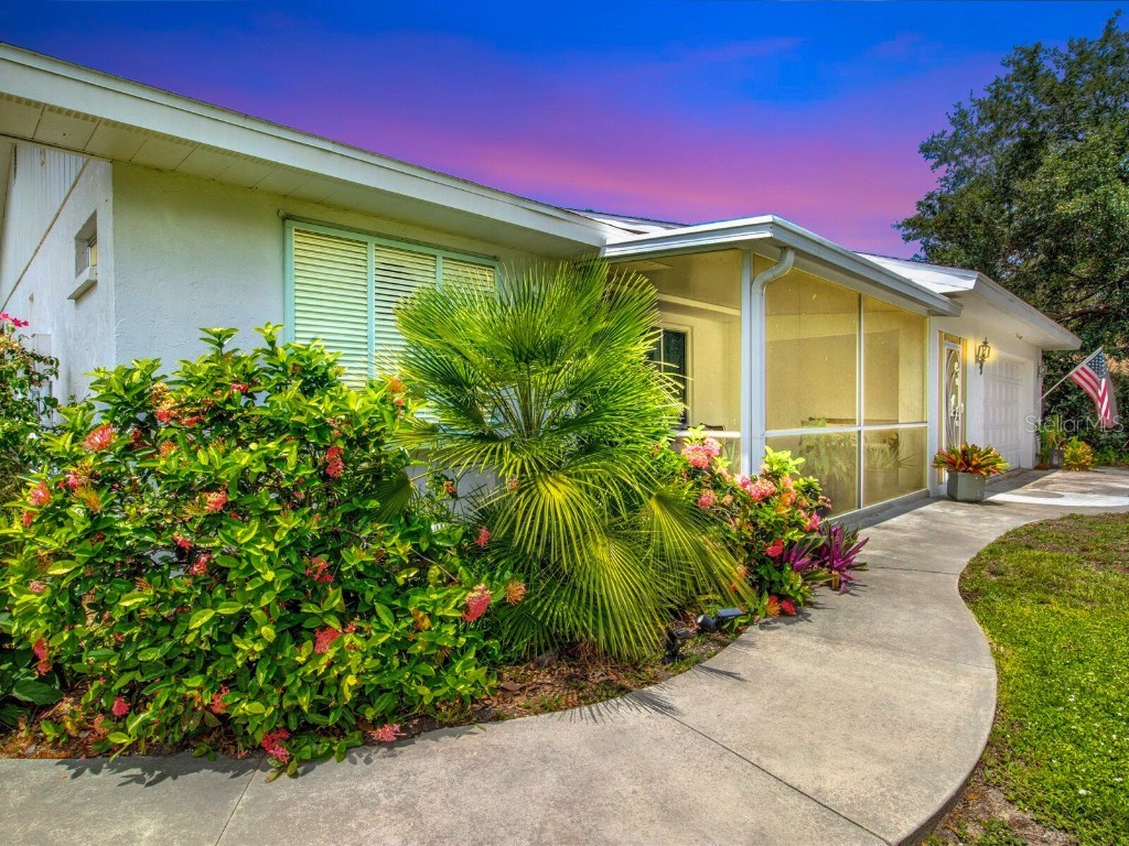 433 S Shore Drive Osprey FL 34229 A4576433 image1