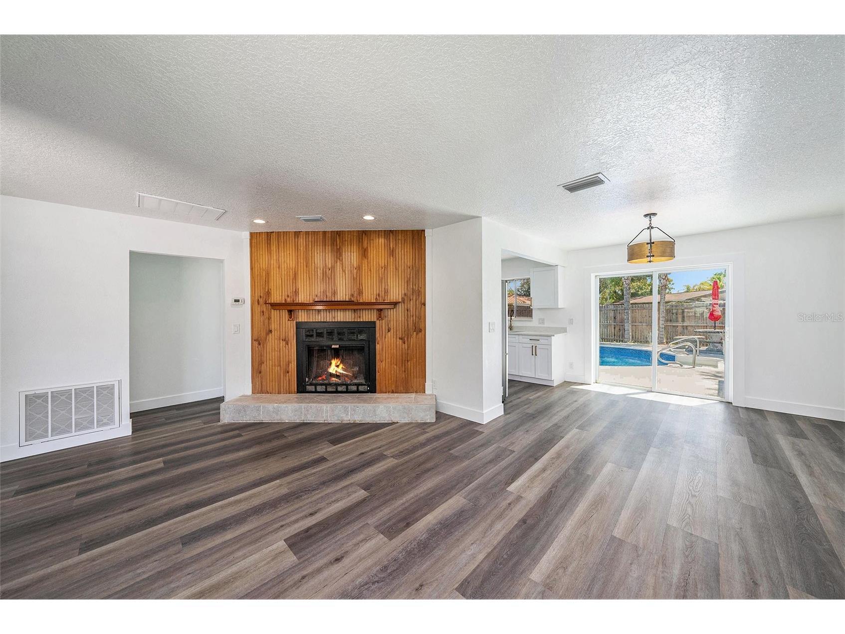 433 Tangerine Drive Oldsmar FL 34677 TB8421066 image4