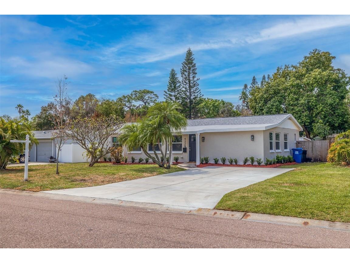 4330 Carson Street NE Saint Petersburg FL 33703 U8217110 image1