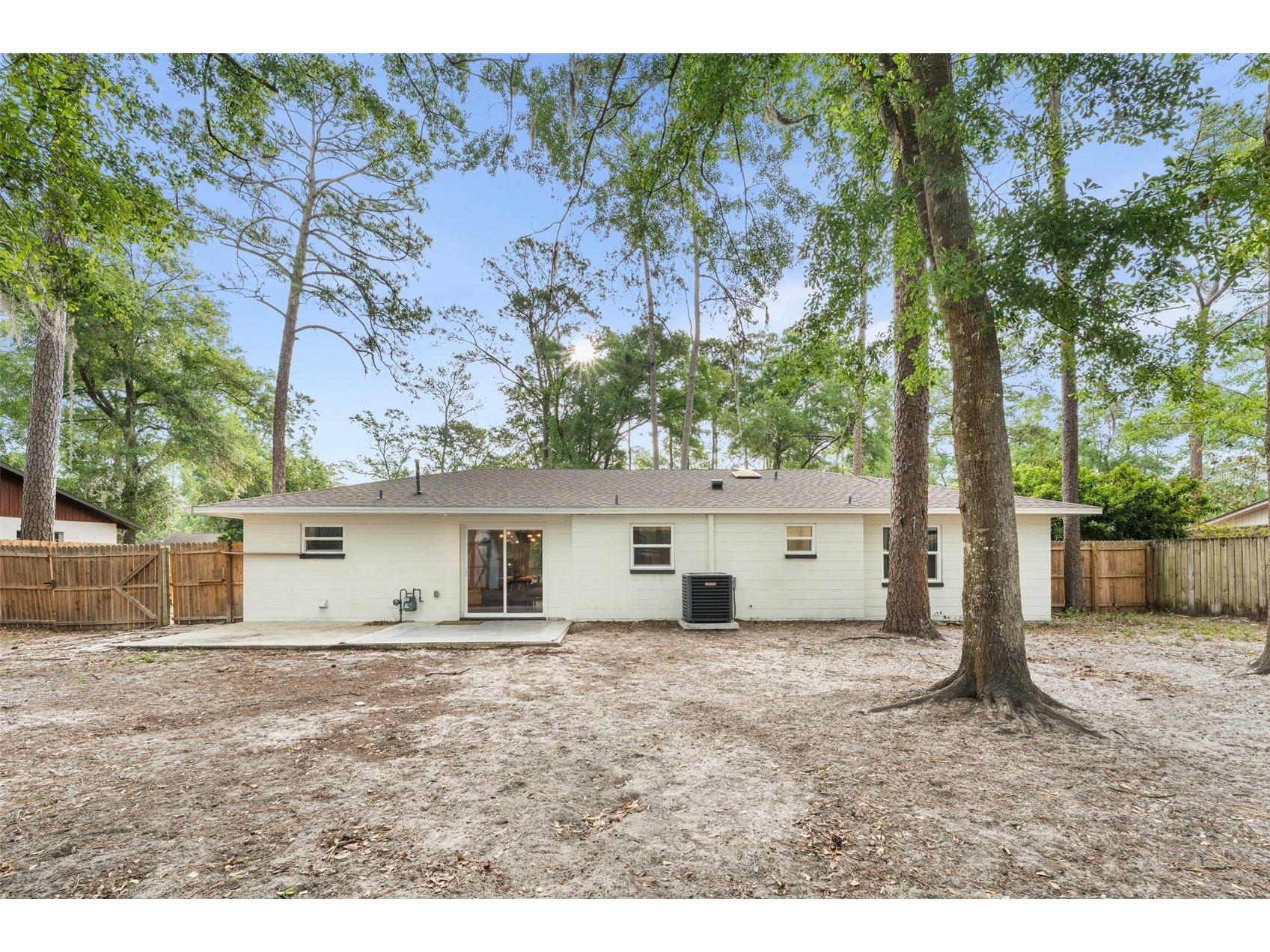 4330 NW 21st Street Gainesville FL 32605 GC539486 image23