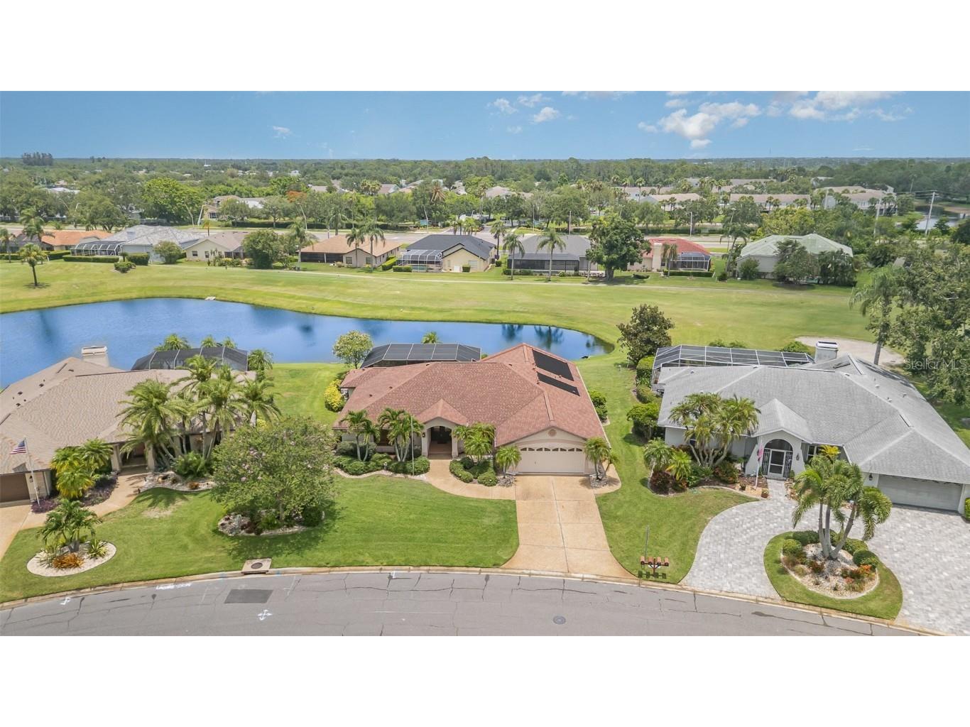 4330 Presidential Avenue Circle E Bradenton FL 34203 A4656396 image1