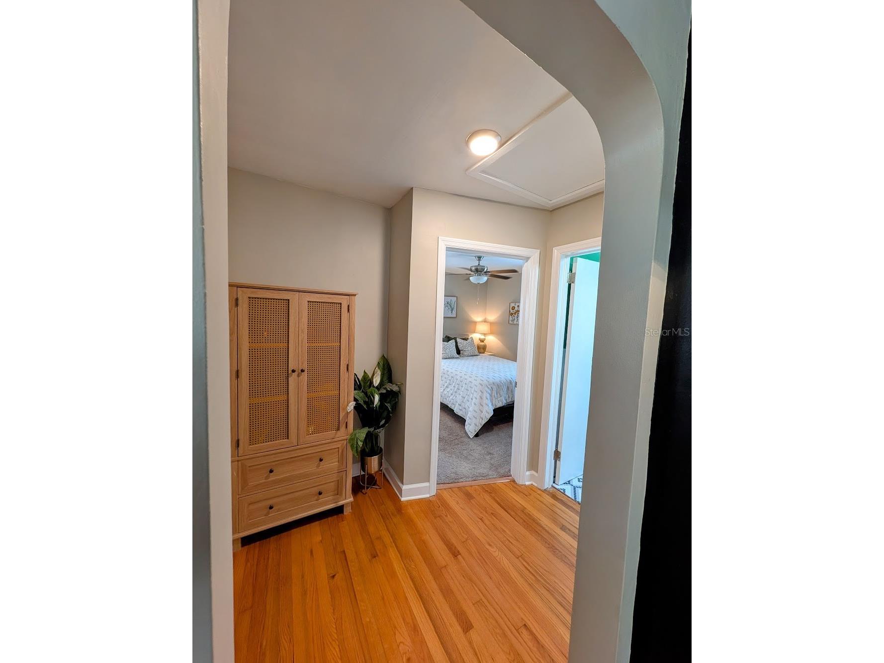 4332 9th Ave N Saint Petersburg FL 33713 W7886245 image13