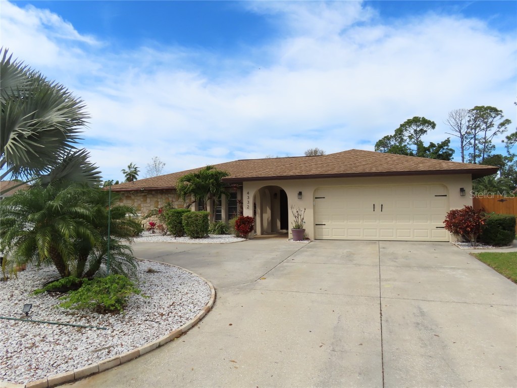 4332 Bent Tree Boulevard Sarasota FL 34241 A4599109 image1