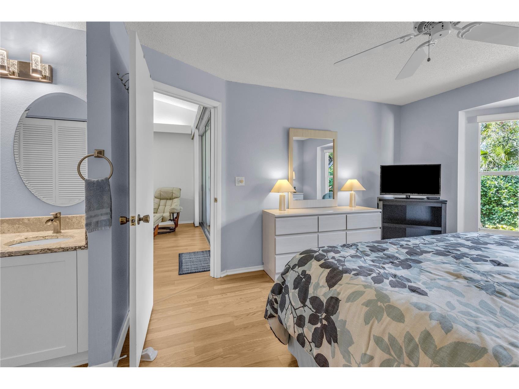 4332 Marseilles Avenue #3236 Sarasota FL 34233 A4677424 image43