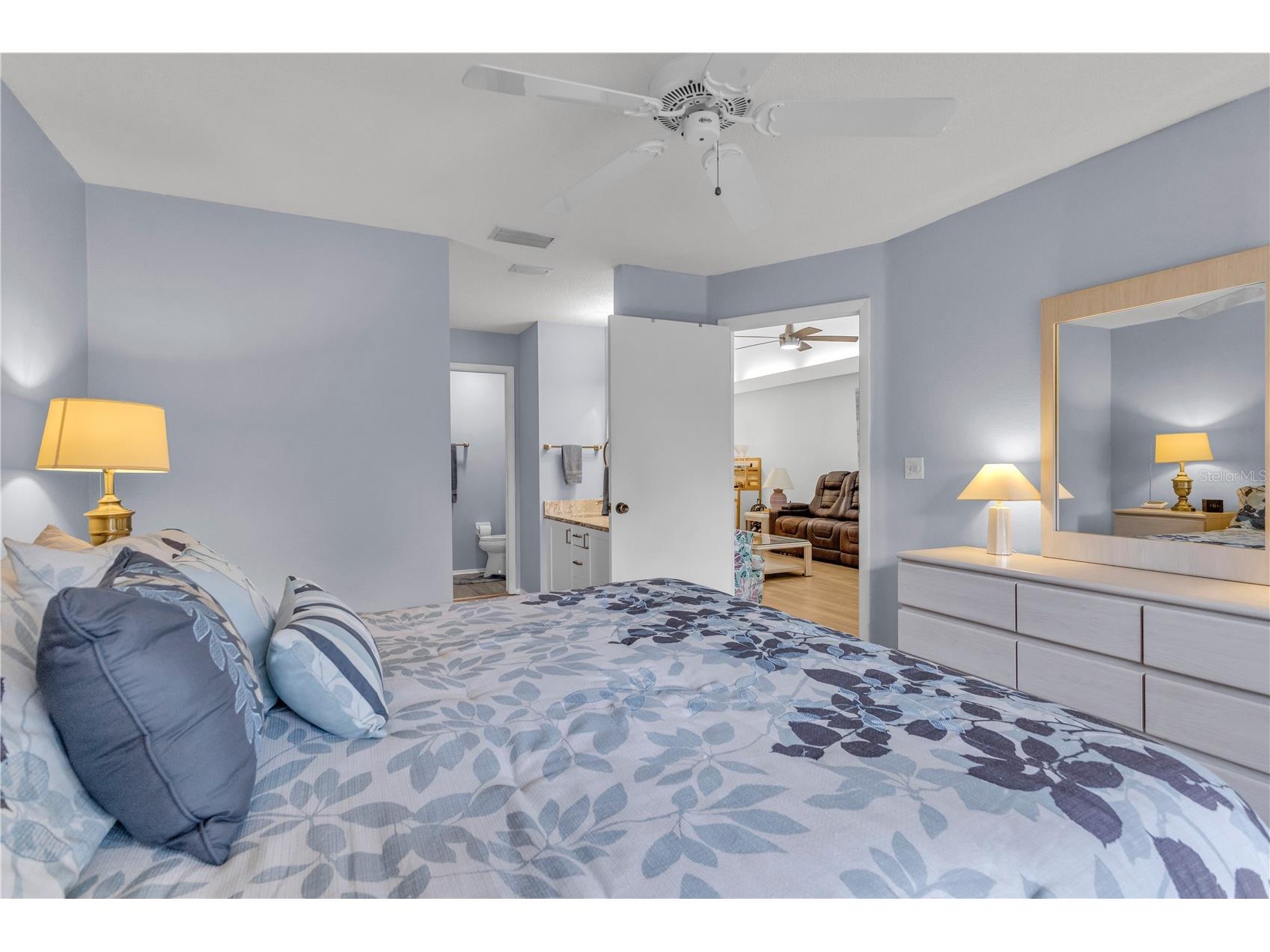 4332 Marseilles Avenue #3236 Sarasota FL 34233 A4677424 image44