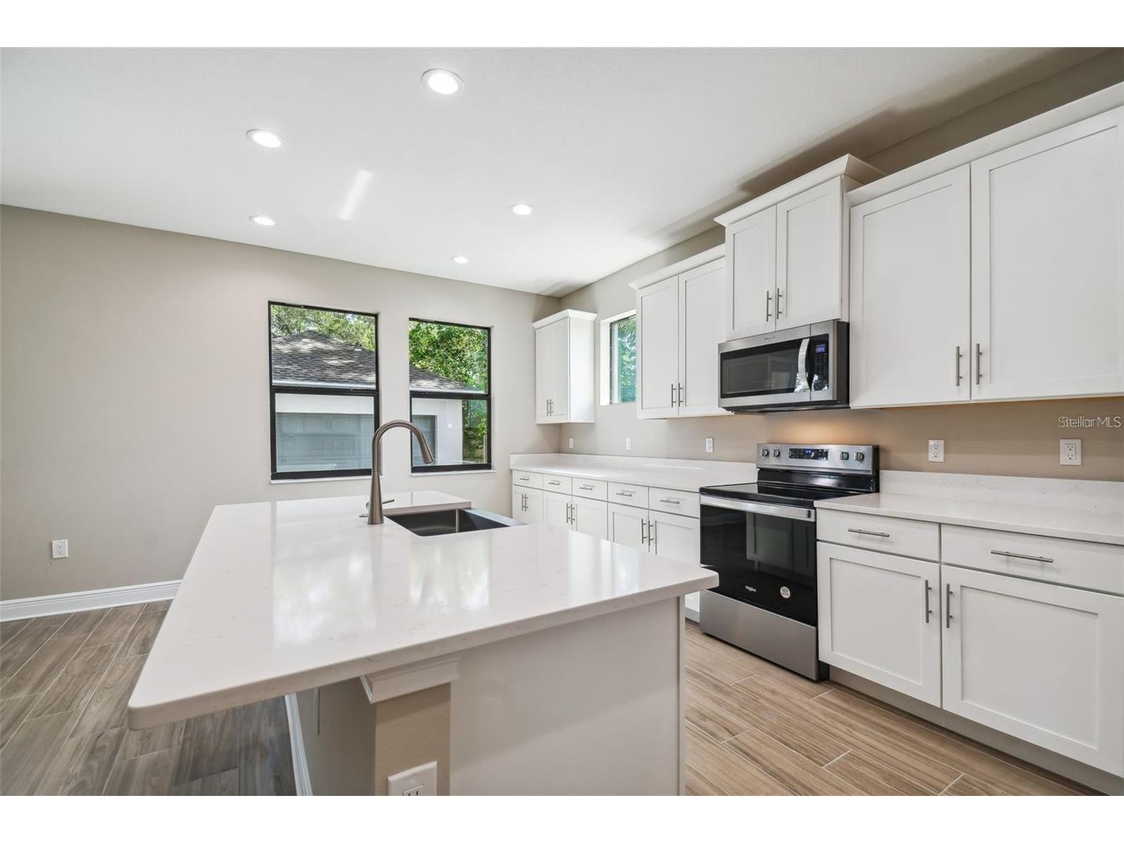 4333 2nd Avenue N Saint Petersburg FL 33713 TB8493711 image10