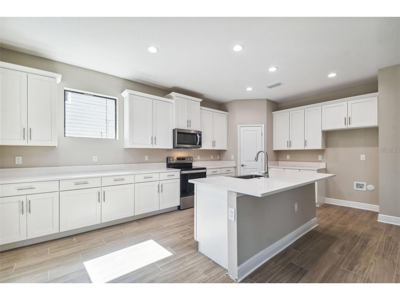 4333 2nd Avenue N Saint Petersburg FL 33713 TB8493711 image15