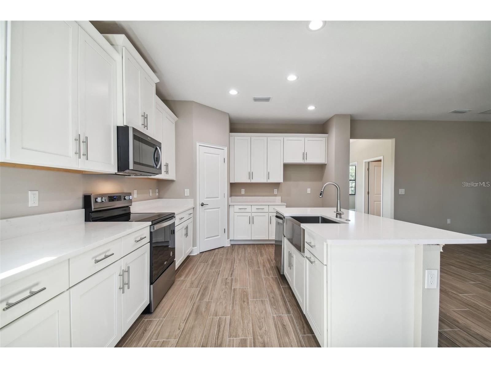 4333 2nd Avenue N Saint Petersburg FL 33713 TB8493711 image16