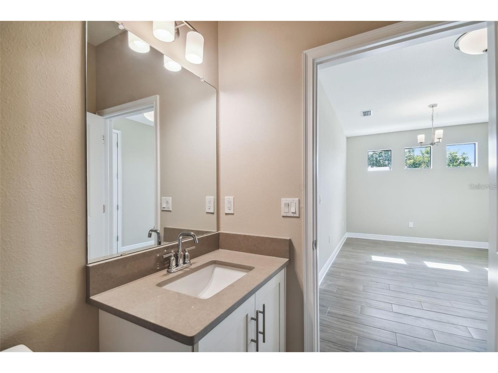 4333 2nd Avenue N Saint Petersburg FL 33713 TB8493711 image21