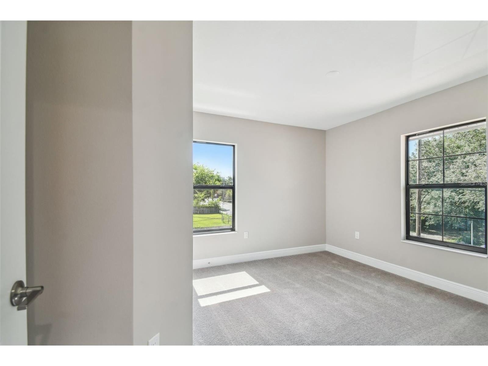 4333 2nd Avenue N Saint Petersburg FL 33713 TB8493711 image31