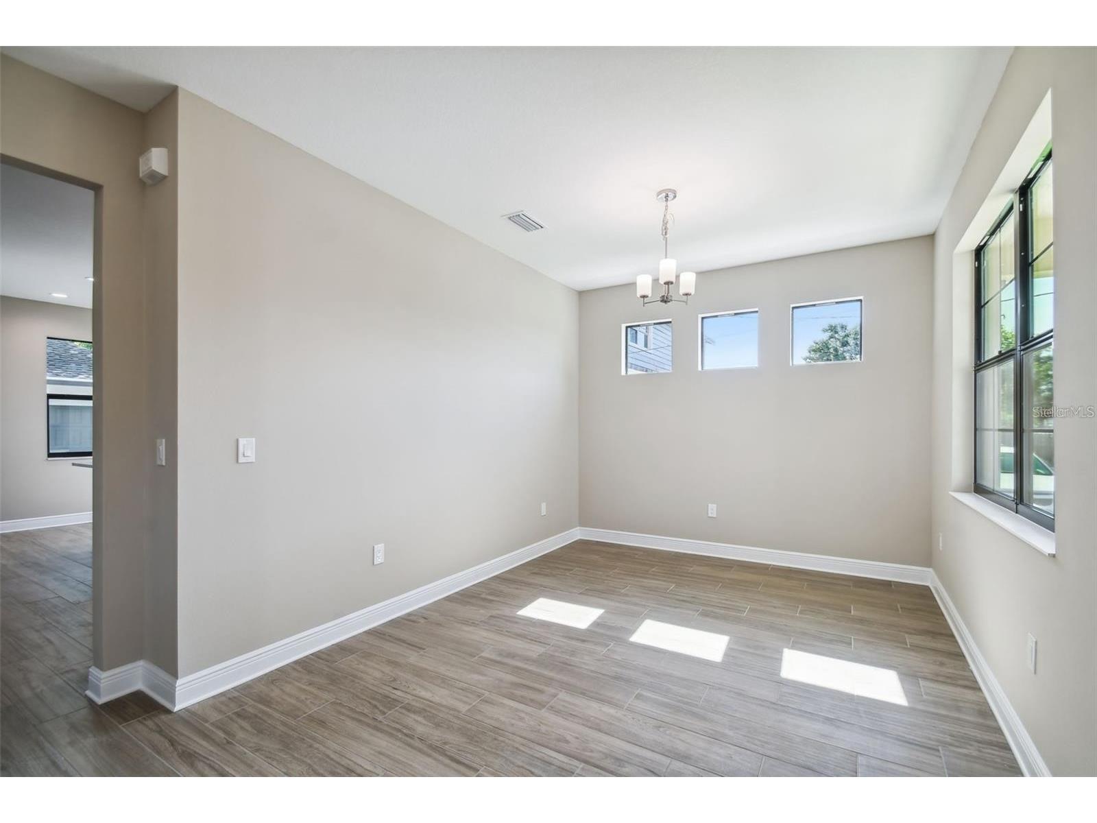 4333 2nd Avenue N Saint Petersburg FL 33713 TB8493711 image7