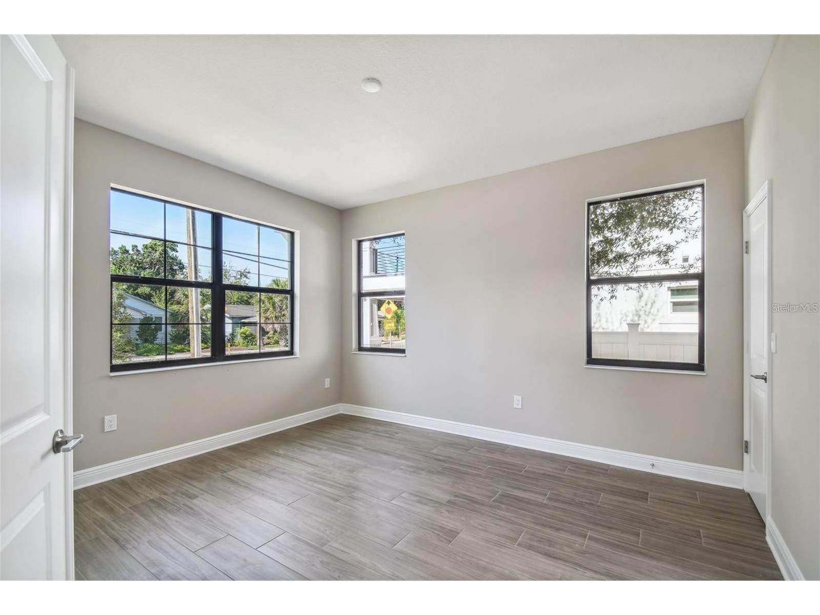 4333 2nd Avenue N Saint Petersburg FL 33713 TB8493711 image8