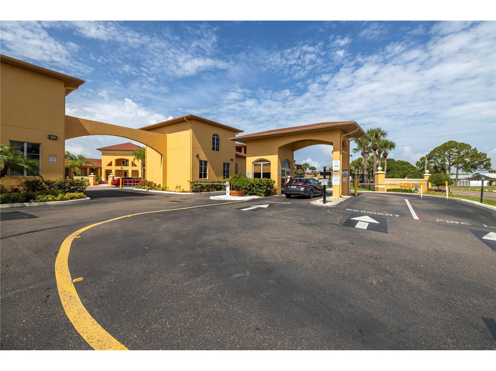 4333 Bayside Village Drive #214 Tampa FL 33615 TB8497518 image2