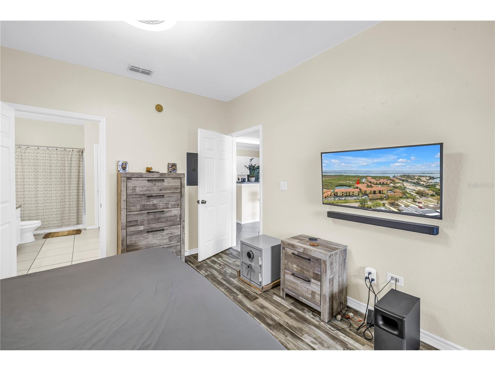 4333 Bayside Village Drive #320 Tampa FL 33615 TB8483725 image16