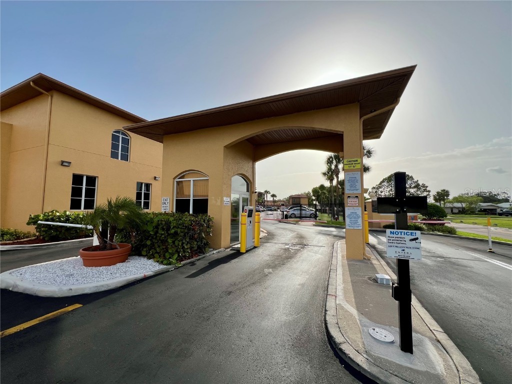 4333 Bayside Village Drive #327 Tampa FL 33615 TB8429201 image26