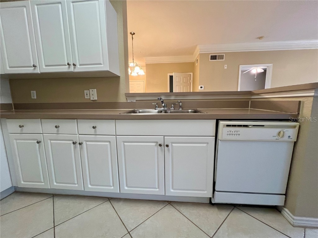 4333 Bayside Village Drive #327 Tampa FL 33615 TB8429201 image9