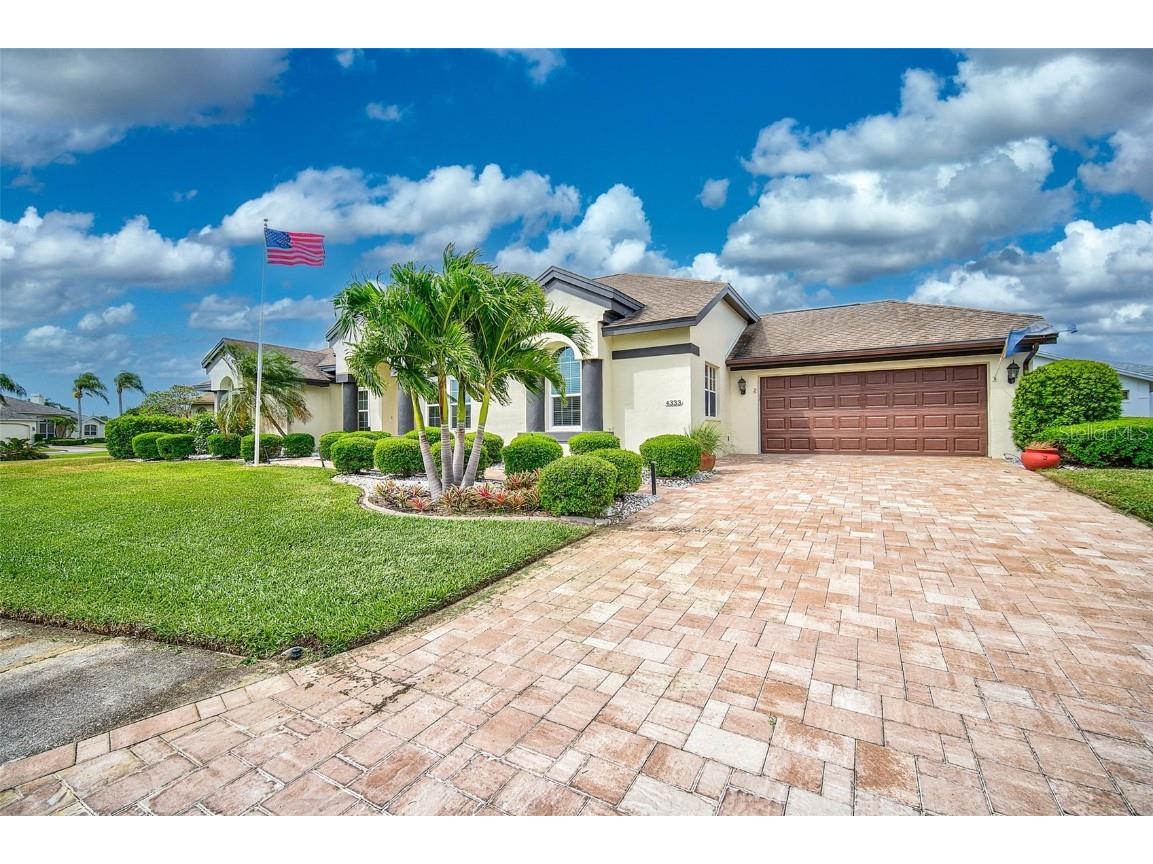 4333 Presidential Avenue Circle E Bradenton FL 34203 N6127099 image1