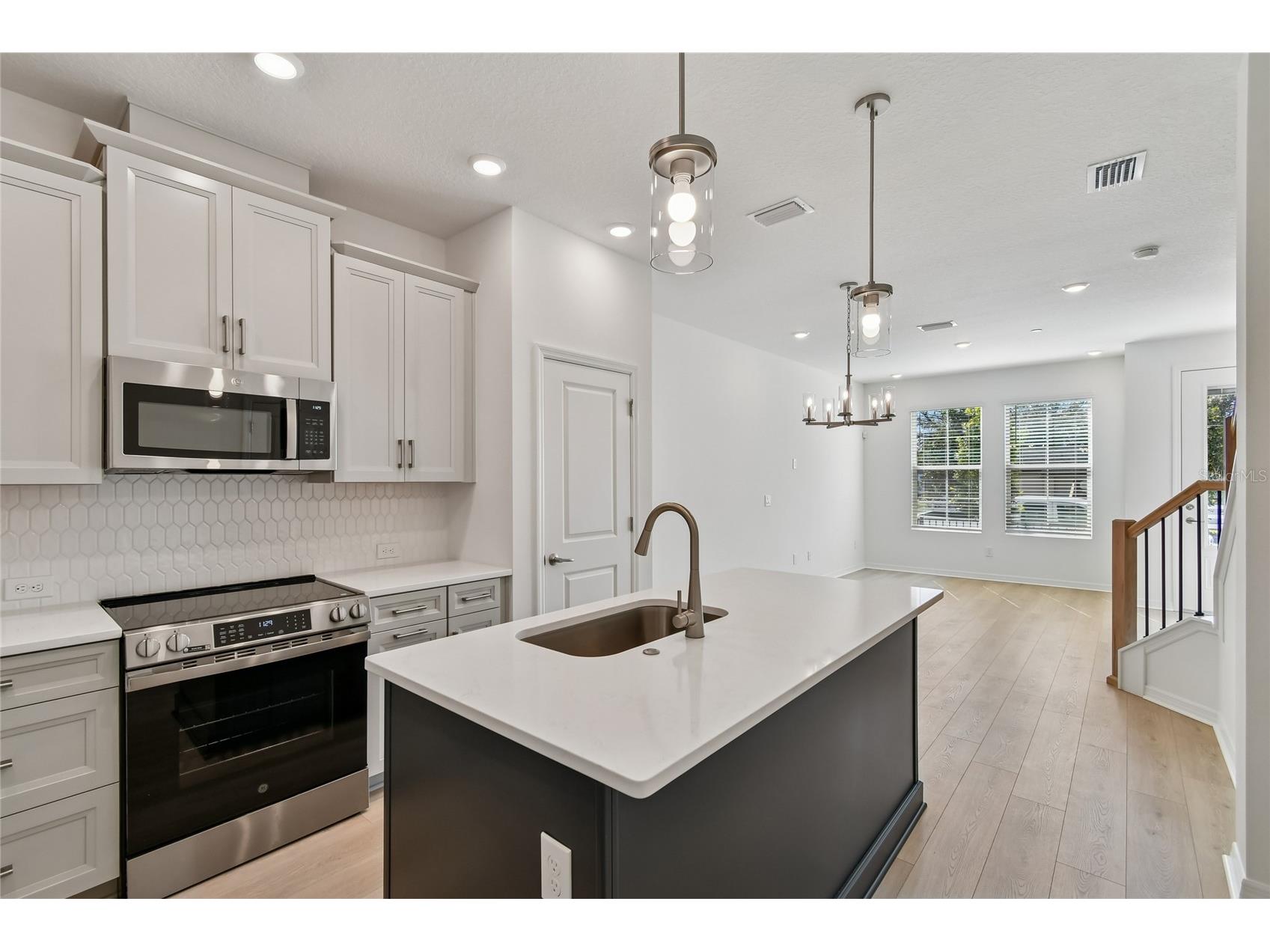 4333 Roush Avenue Orlando FL 32803 TB8479380 image5
