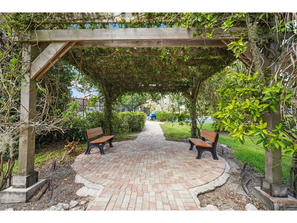 4333 Trails Drive #10-1 Sarasota FL 34232 A4656289 image71