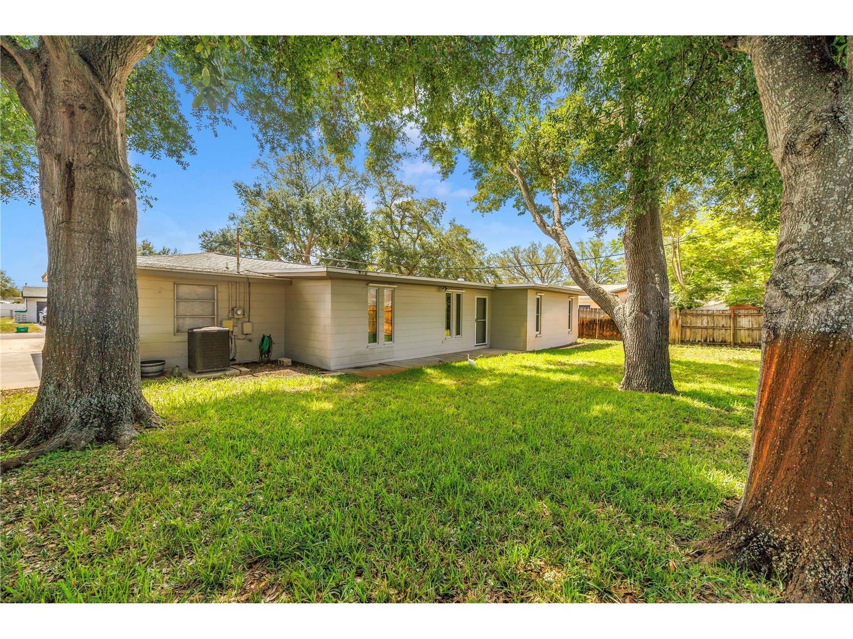 4334 61st Lane N Kenneth City FL 33709 TB8510544 image18