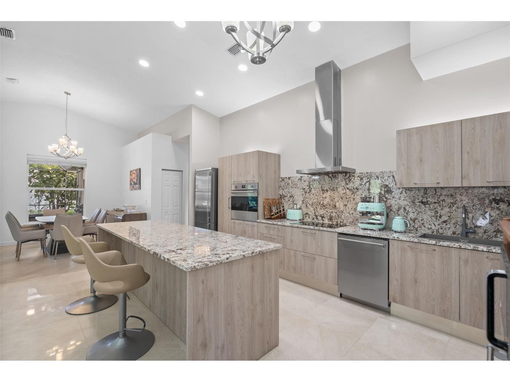 4334 Marcott Circle Sarasota FL 34233 A4690044 image13