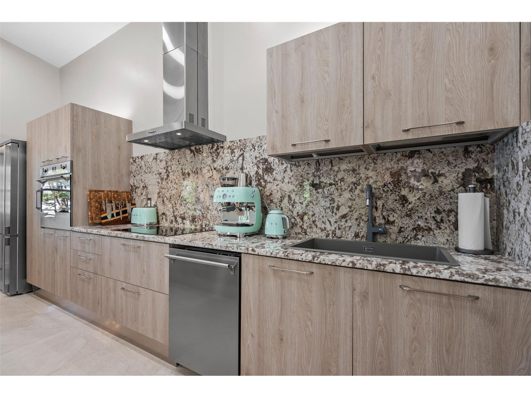 4334 Marcott Circle Sarasota FL 34233 A4690044 image15