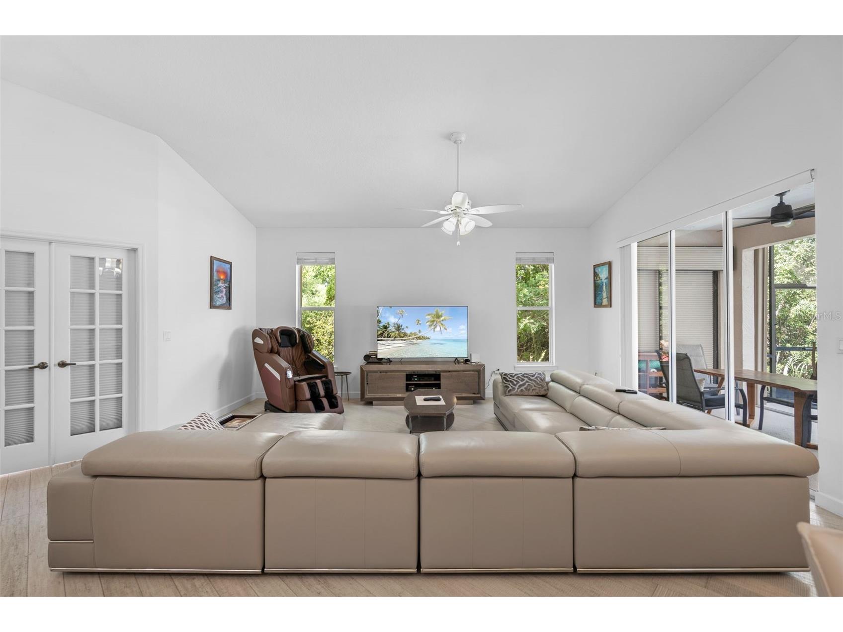 4334 Marcott Circle Sarasota FL 34233 A4690044 image19