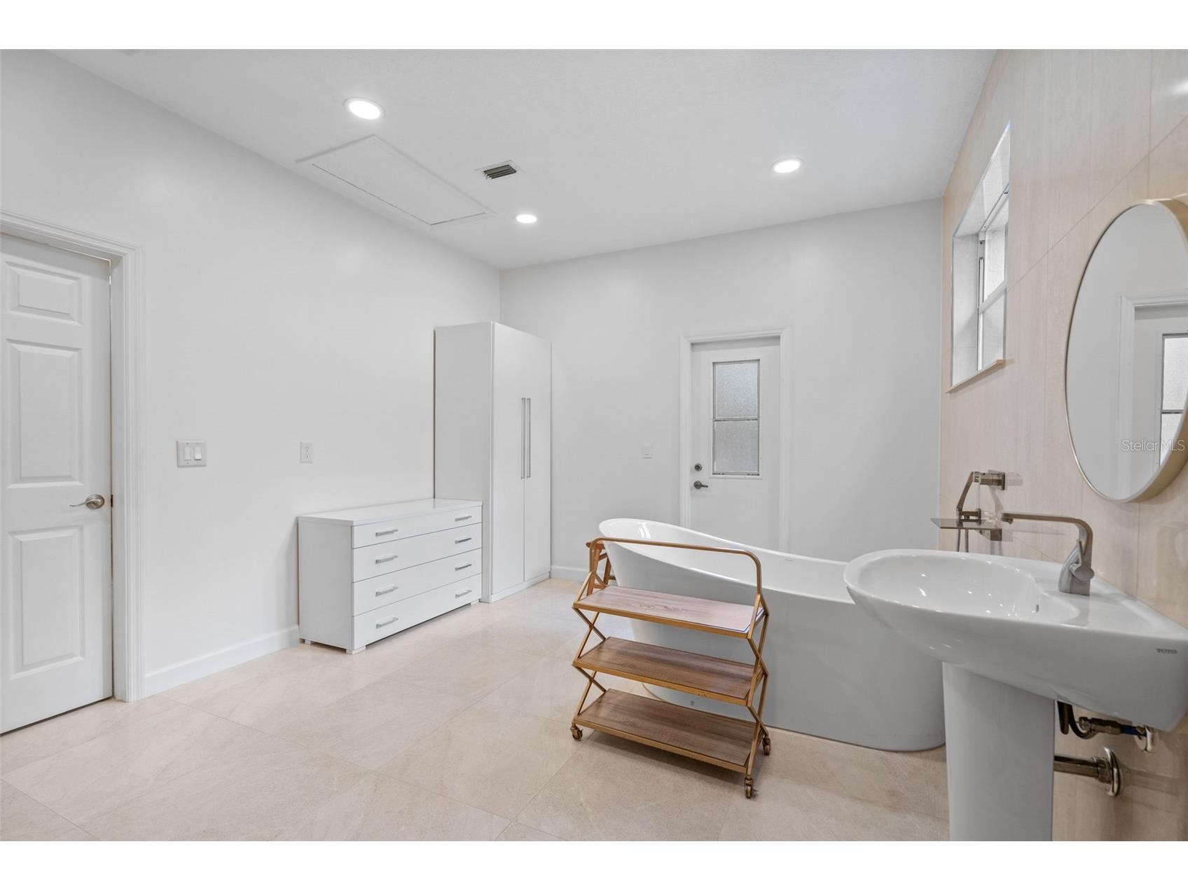 4334 Marcott Circle Sarasota FL 34233 A4690044 image31