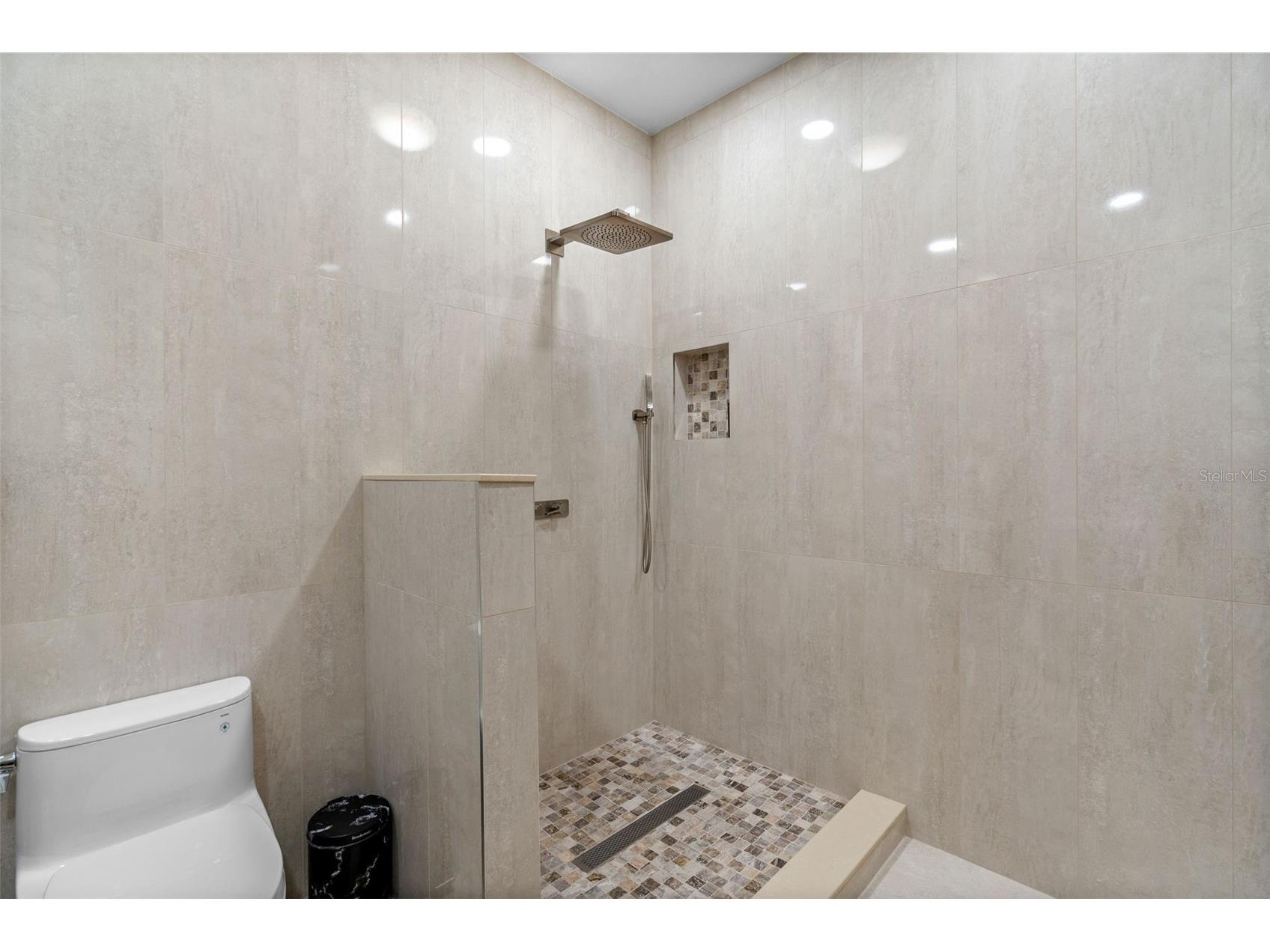 4334 Marcott Circle Sarasota FL 34233 A4690044 image34