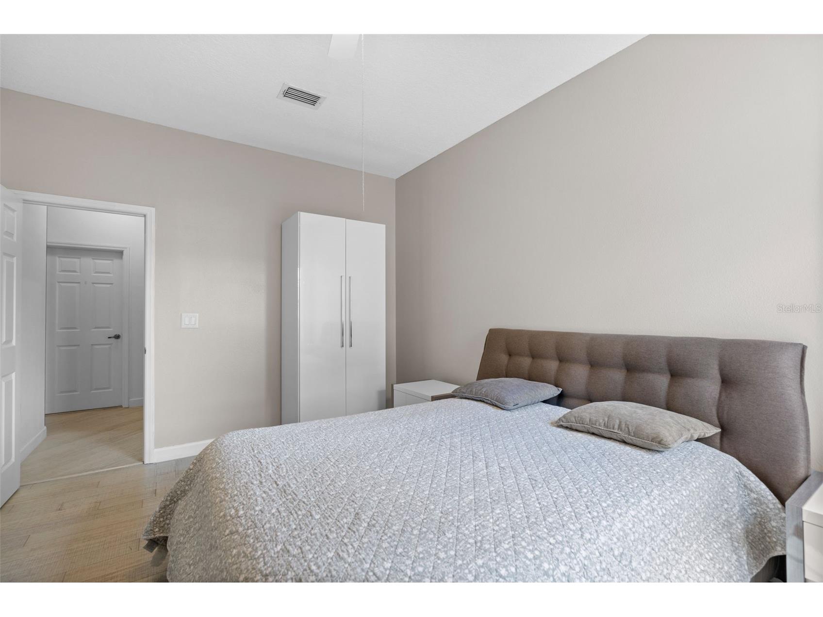 4334 Marcott Circle Sarasota FL 34233 A4690044 image36