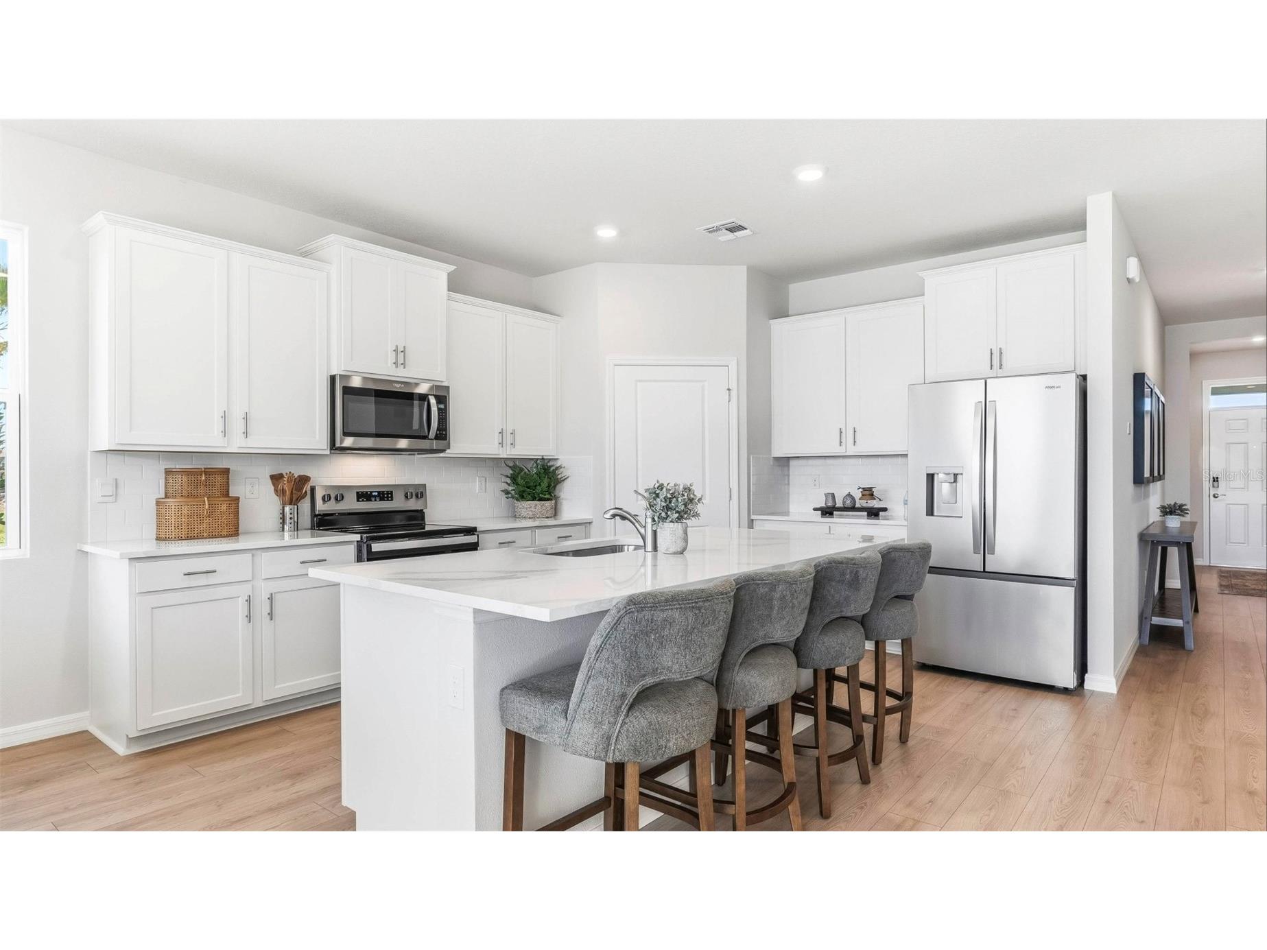 4335 Fence Row Court Lakewood Ranch FL 34211 A4680850 image6