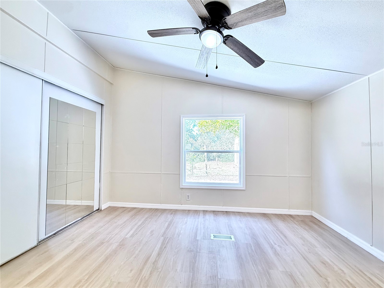 4335 SE 150th Street Summerfield FL 34491 W7881589 image9