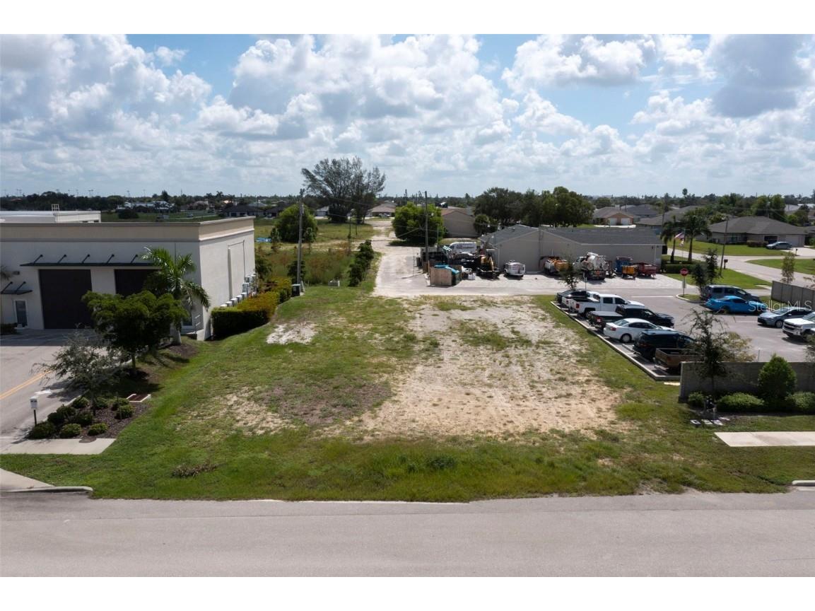 4337 & 4339 SW 9th Avenue Cape Coral FL 33914 C7513681 image1
