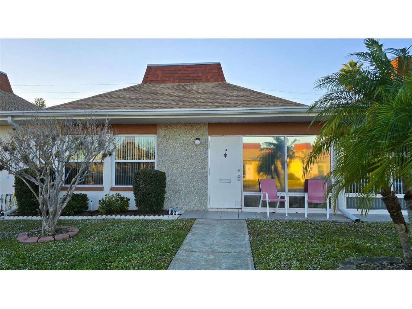 4337 Tahitian Gardens Circle #B Holiday FL 34691 TB8330285 image1